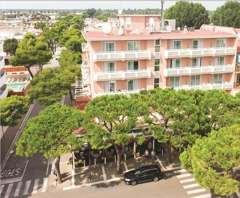 Hotel D'Annunzio Lido di Jesolo Buitenkant foto