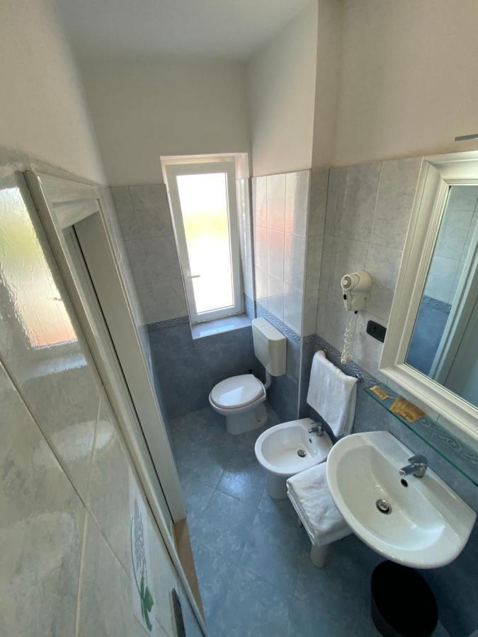Hotel D'Annunzio Lido di Jesolo Buitenkant foto