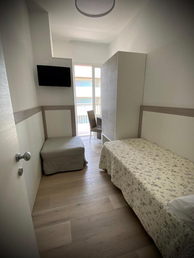 Hotel D'Annunzio Lido di Jesolo Buitenkant foto