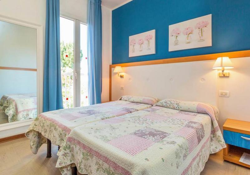 Hotel D'Annunzio Lido di Jesolo Buitenkant foto